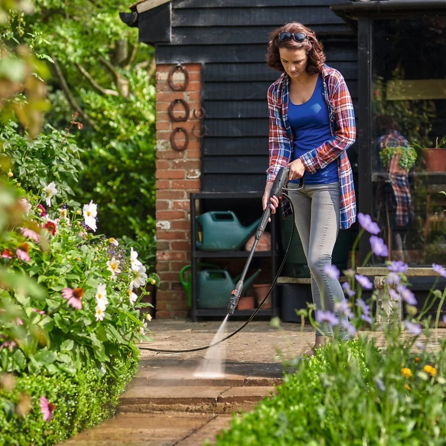 Bosch UniversalAquatak 135 High-Pressure Washer - Image 9