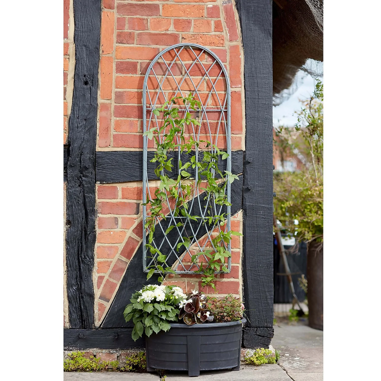 Faux Willow Arched Trellis - 1.8 X 0.6m - Image 2