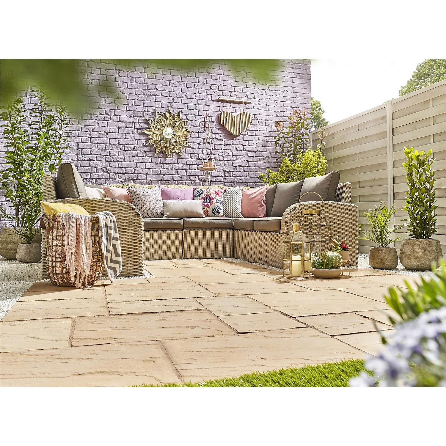 Stylish Stone Chantry Paving Patio Kit 10.22 Sqm Gold - Image 5