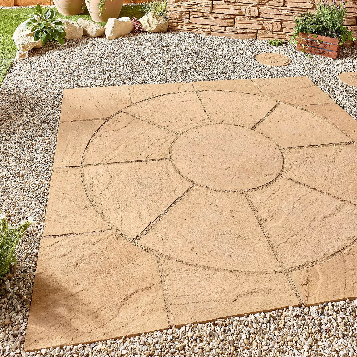 Stylish Stone Chantry Squaring Off Paving Kit 1.5m Gold - Image 3