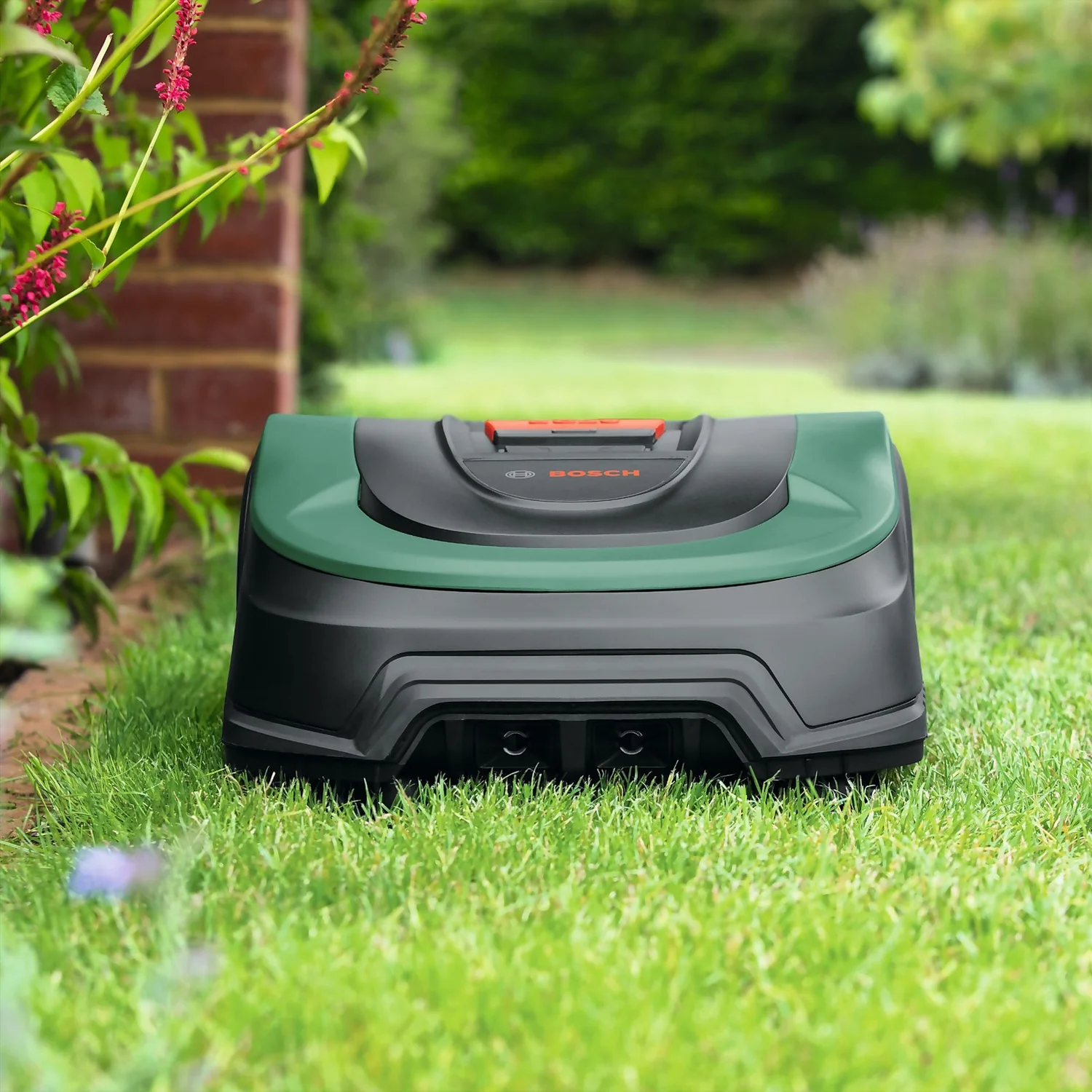 Bosch 18V Indego XS 300 Robotic Lawn Mower - 19cm - Image 5