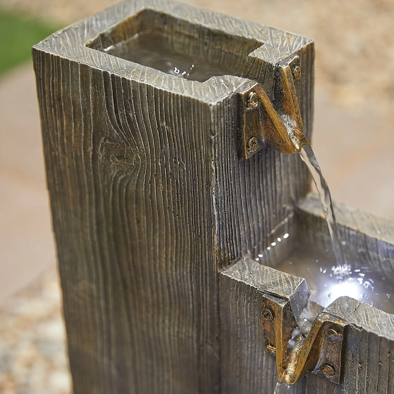 Stylish Fountain Coastal Sleepers Water Feature With LEDs - Image 3